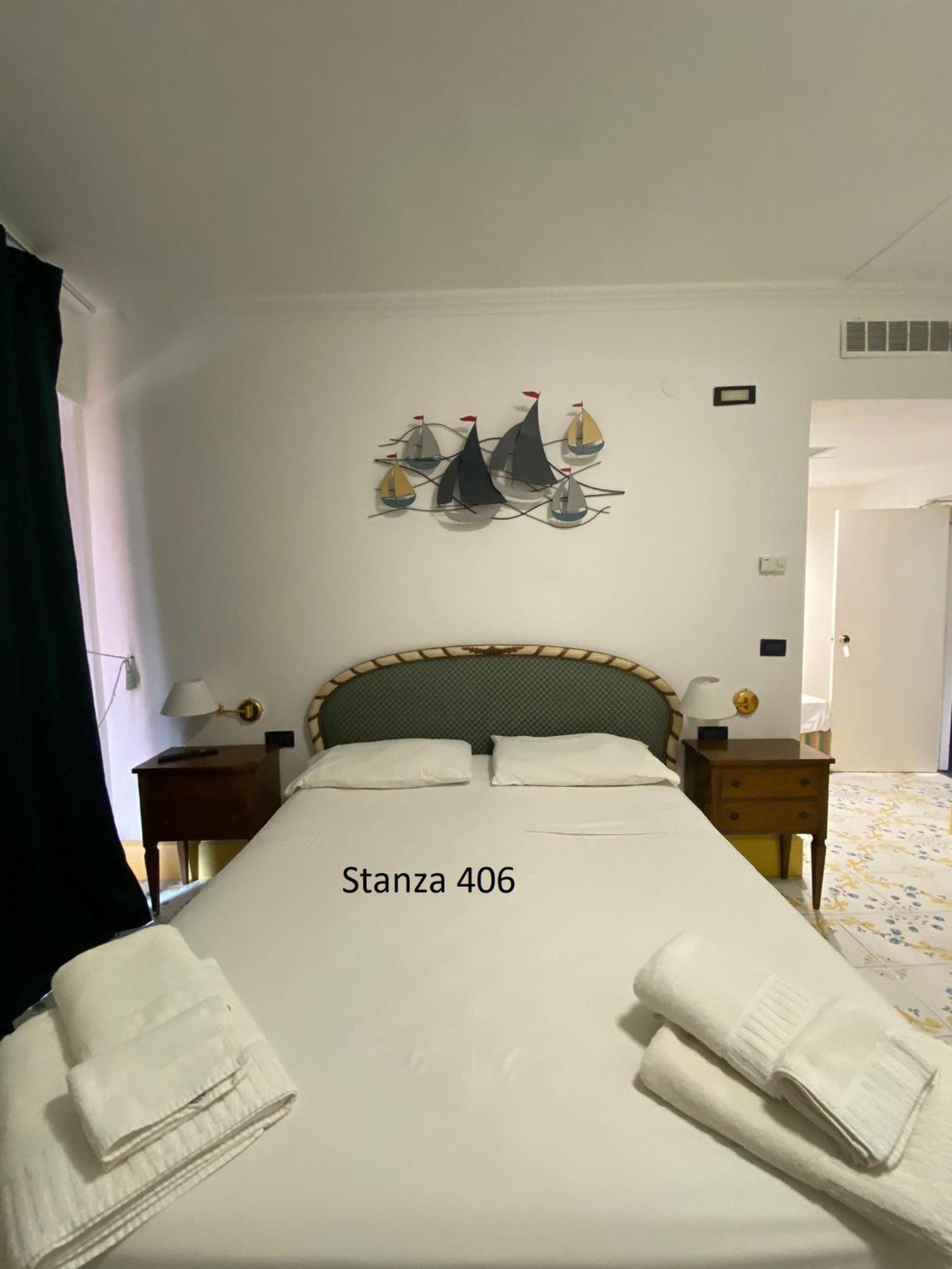 Hotel Il Gabbiano Palinuro Esterno foto