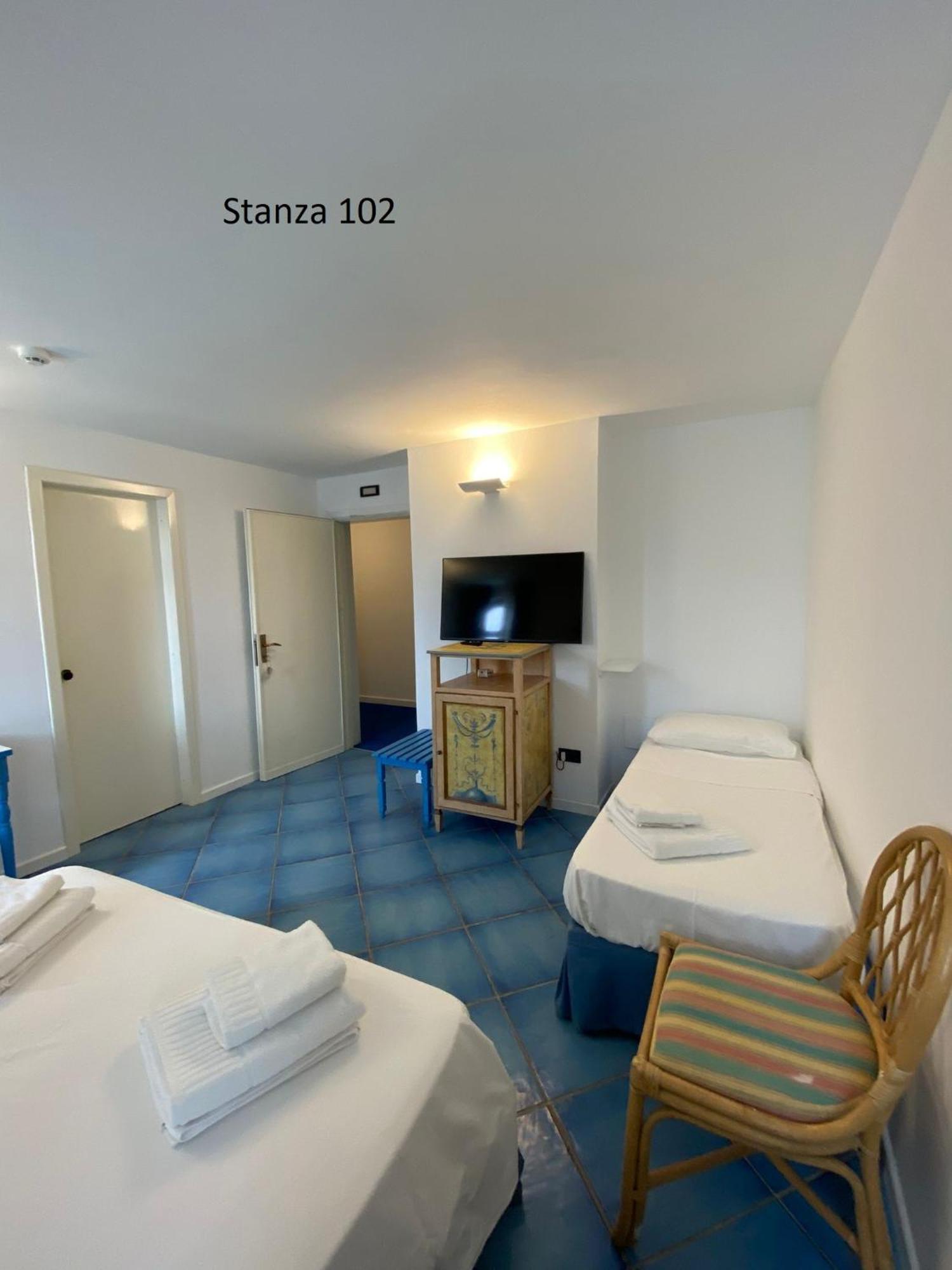 Hotel Il Gabbiano Palinuro Esterno foto