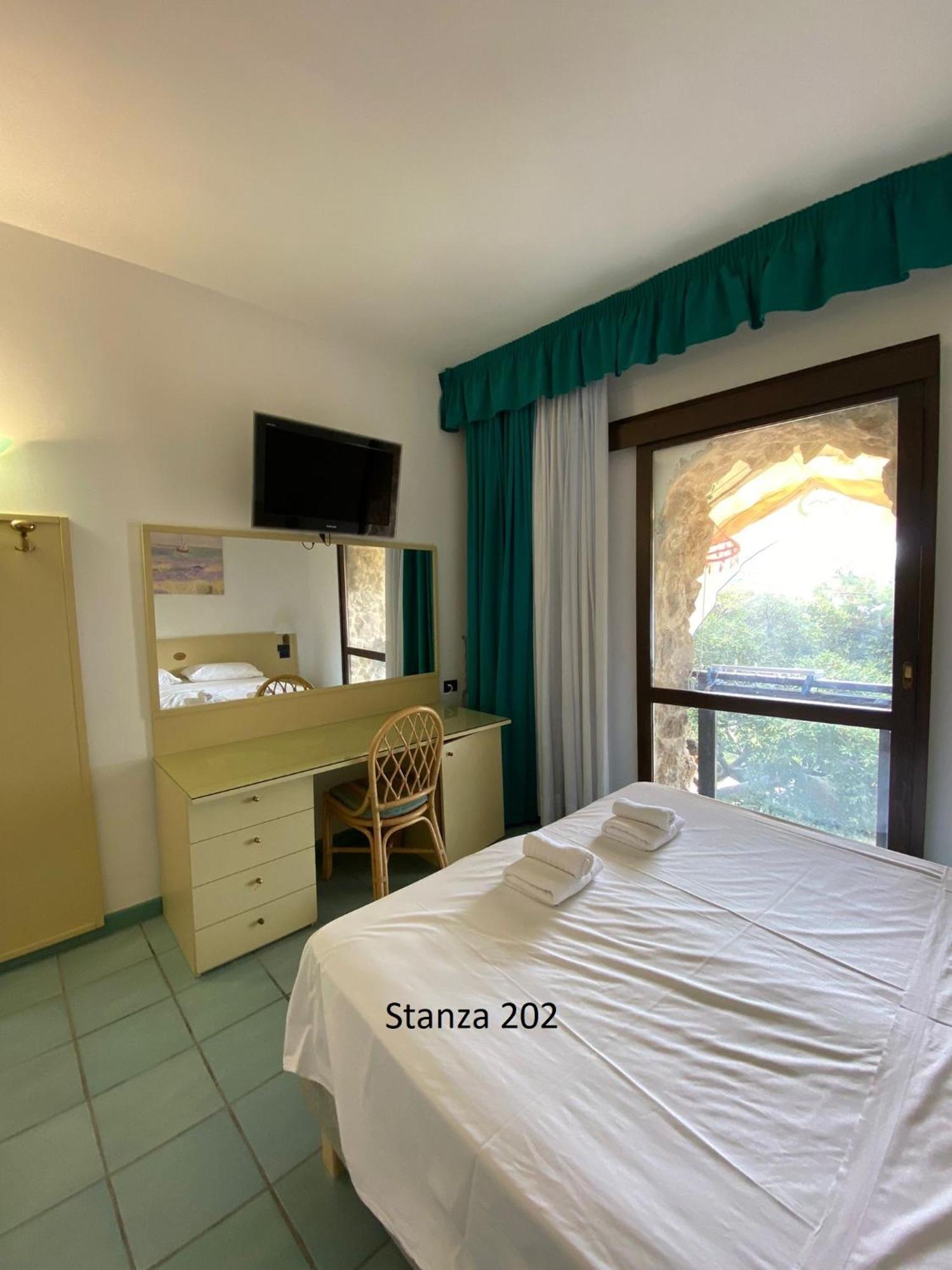 Hotel Il Gabbiano Palinuro Esterno foto